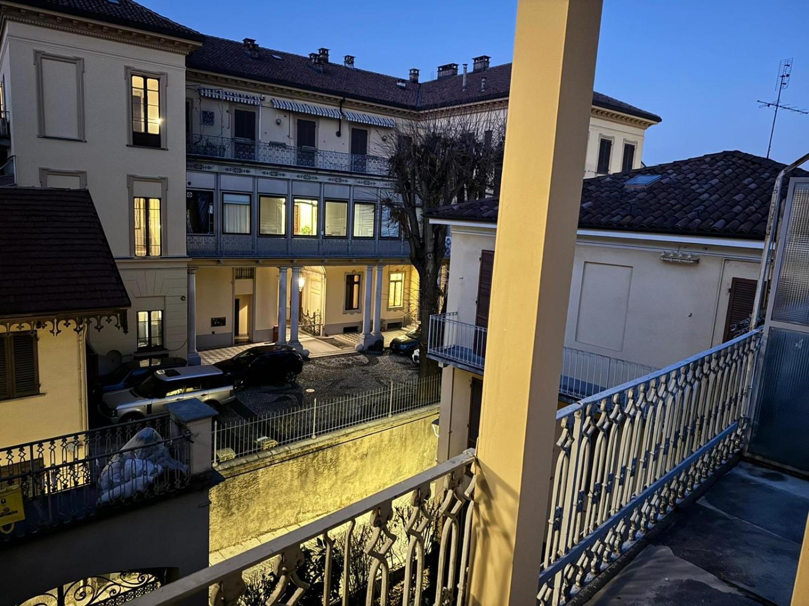 Le Tre Ca', Ca' Cecilia, Ca' Nina, Ca' Vittoria Lägenhet Asti Exteriör bild