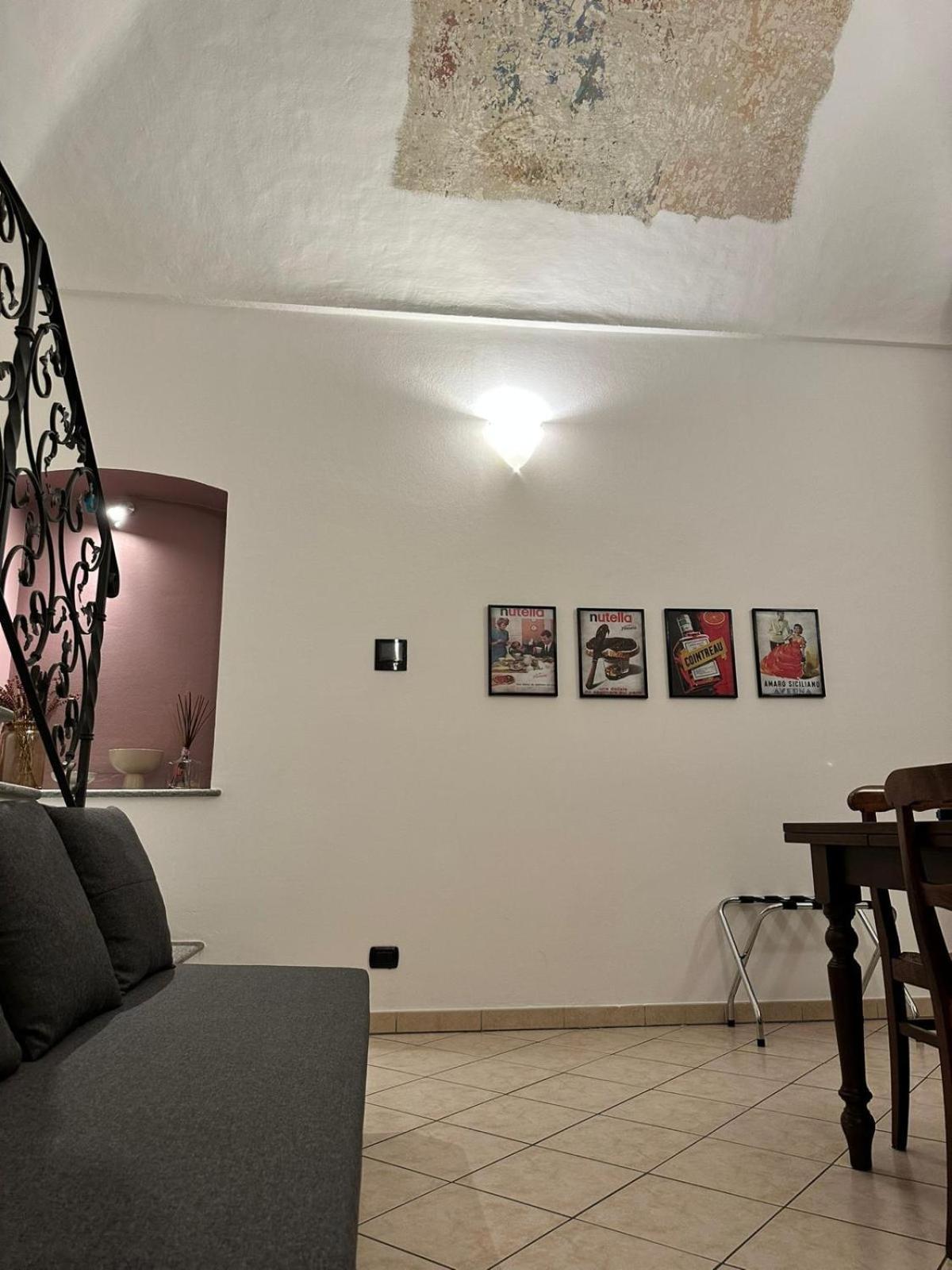 Le Tre Ca', Ca' Cecilia, Ca' Nina, Ca' Vittoria Lägenhet Asti Exteriör bild